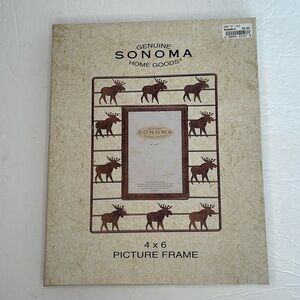 Sonoma home goods 4x6 picture frame with moose on wire around the frame NIB